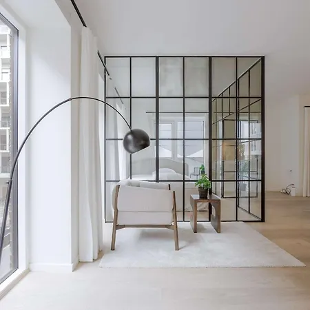 Charming In Spacious Retreat For 6