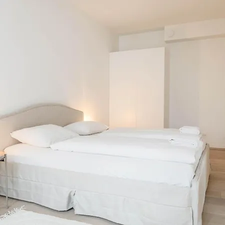 Charming In Spacious Retreat For 6 Apartment Copenhagen