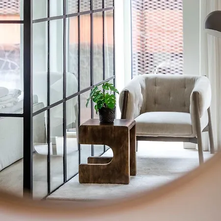 Apartment Charming In Spacious Retreat For 6 *